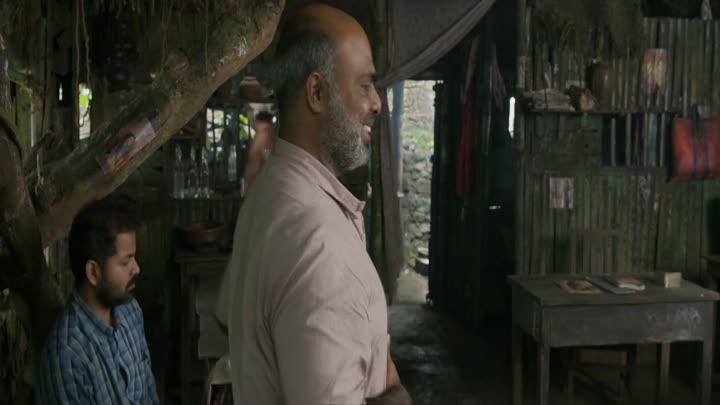 Screenshot Of Churuli  (2021) Hindi Dubbed Full Movie