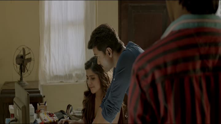 Screenshot Of Kaththi (2014) Hindi Dubbed Full Movie