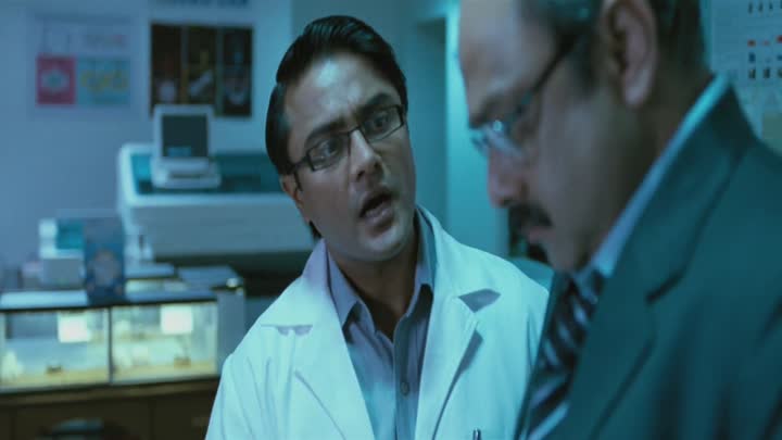Screenshot Of Maattrraan (2012) hindi dubbed full movie